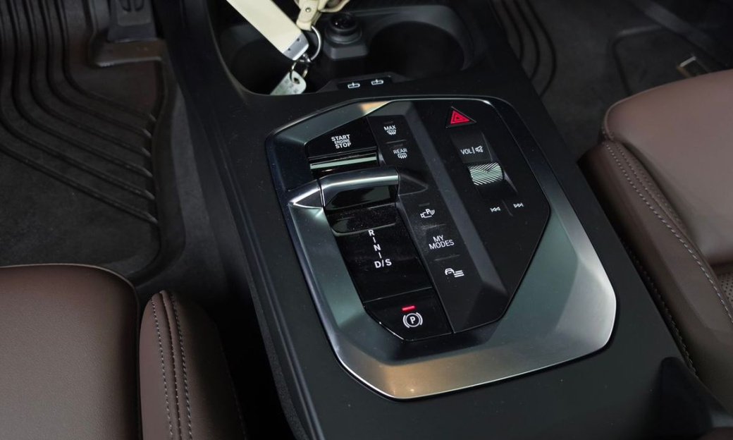 BMW 2-Series 220 M Sport, 2025