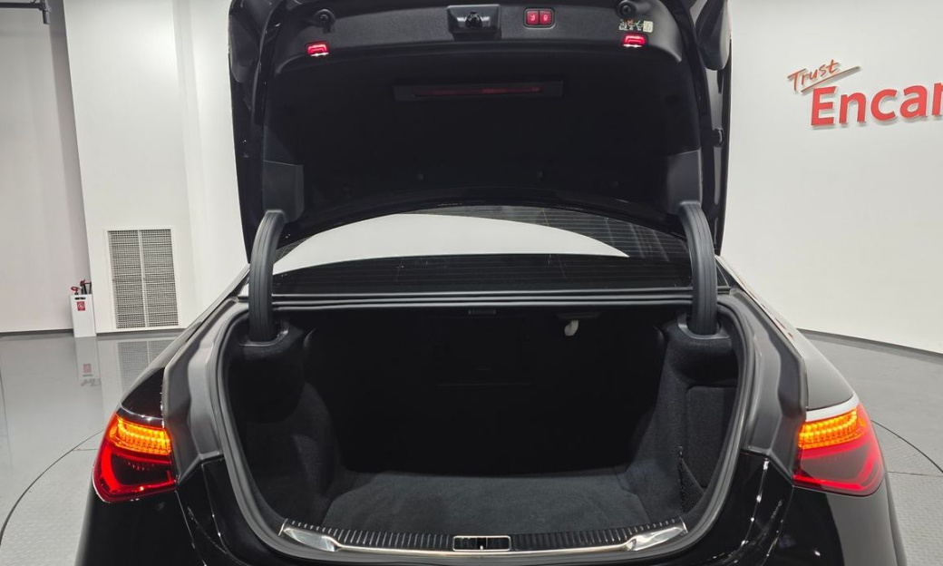Mercedes-Benz S-Class S400 d 4MATIC, 2023
