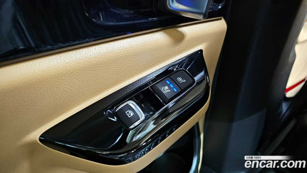 Kia Carnival 7-Seater Signature, 2023