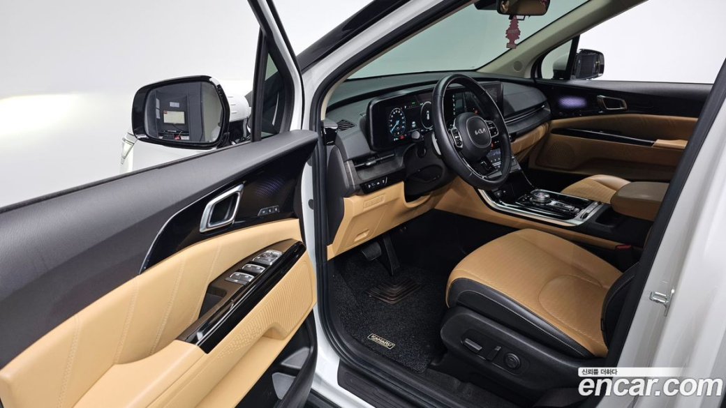 Kia Carnival 9-Seater Signature, 2023