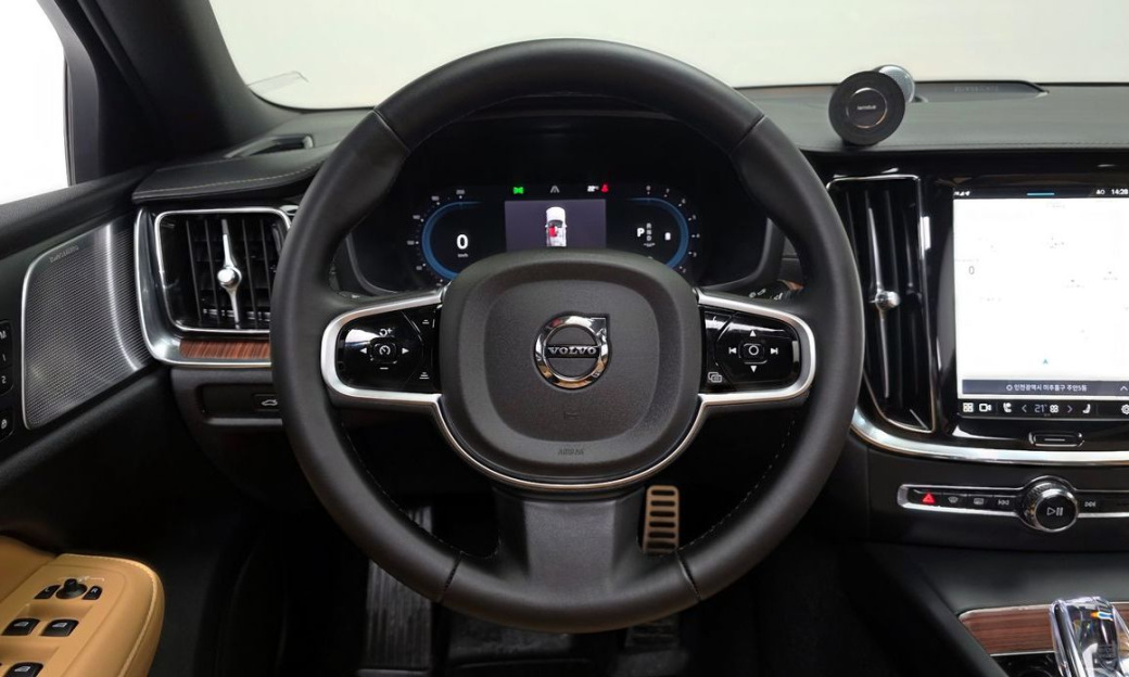 Volvo S60 B5 Ultra Bright, 2025