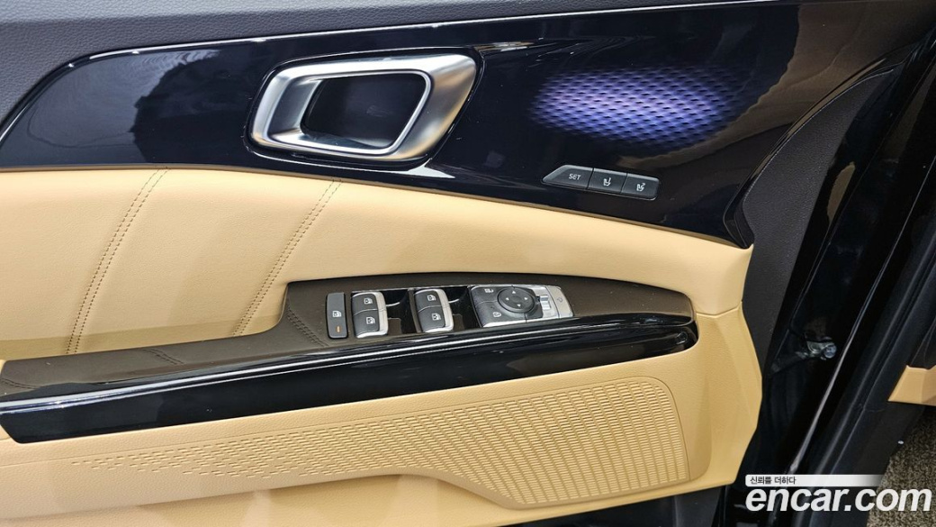 Kia Carnival 7-Seater Signature, 2023