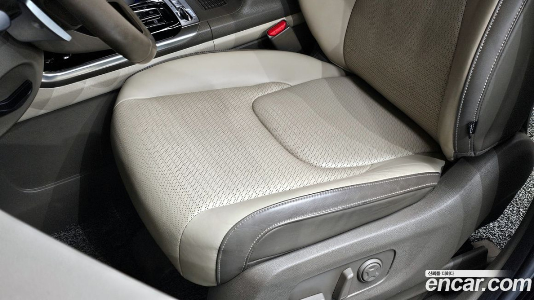 Kia Carnival 9-Seater Hi-Limousine, 2022