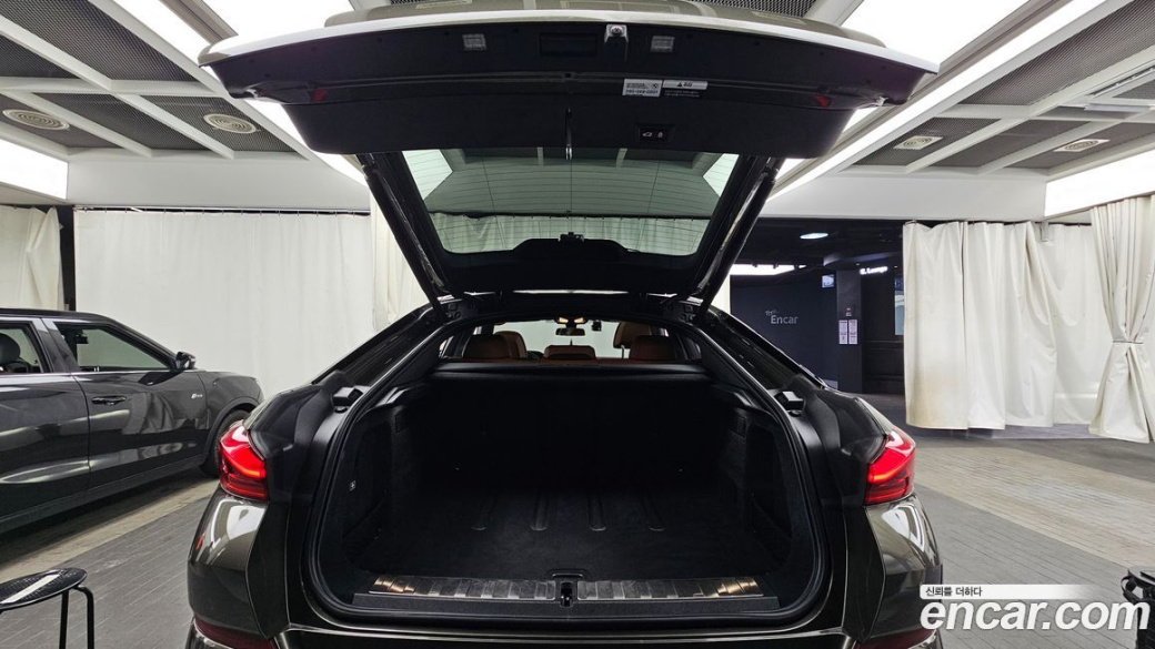 BMW X6 xDrive40i M Sport, 2022