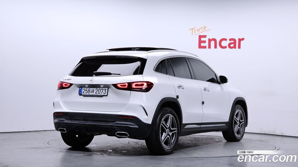 Mercedes-Benz GLA-Class GLA250 4MATIC, 2022