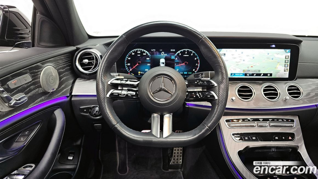 Mercedes-Benz E-Class E350 4MATIC AMG Line, 2023