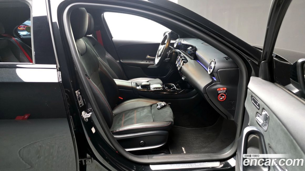 Mercedes-Benz A-Class AMG A35 4MATIC Sedan, 2022