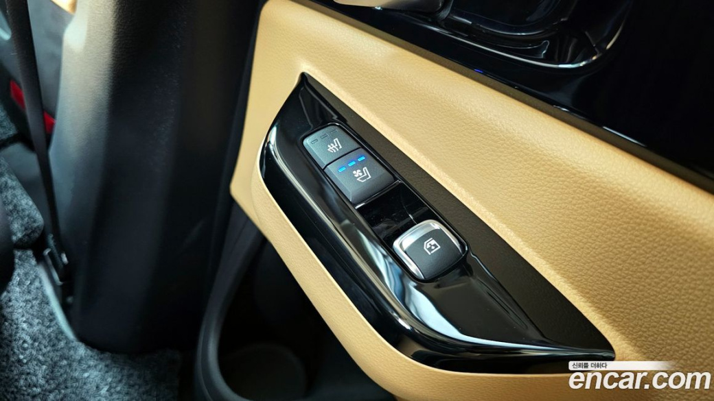 Kia Carnival 9-Seater Signature, 2022