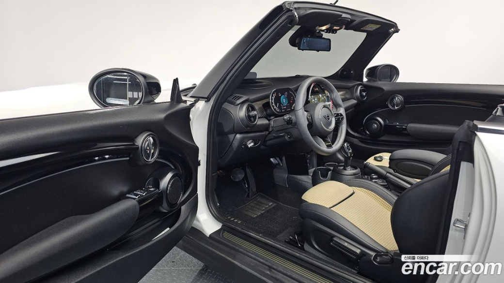 Mini Cooper Convertible Resolute Edition, 2024