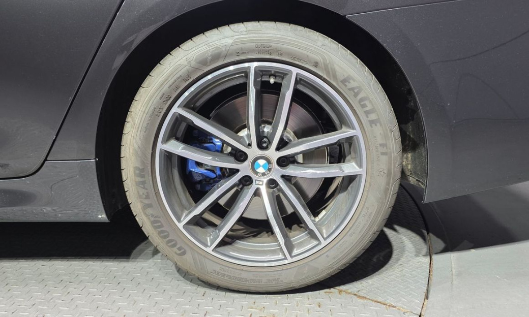 BMW 5-Series 520i M Sport, 2023