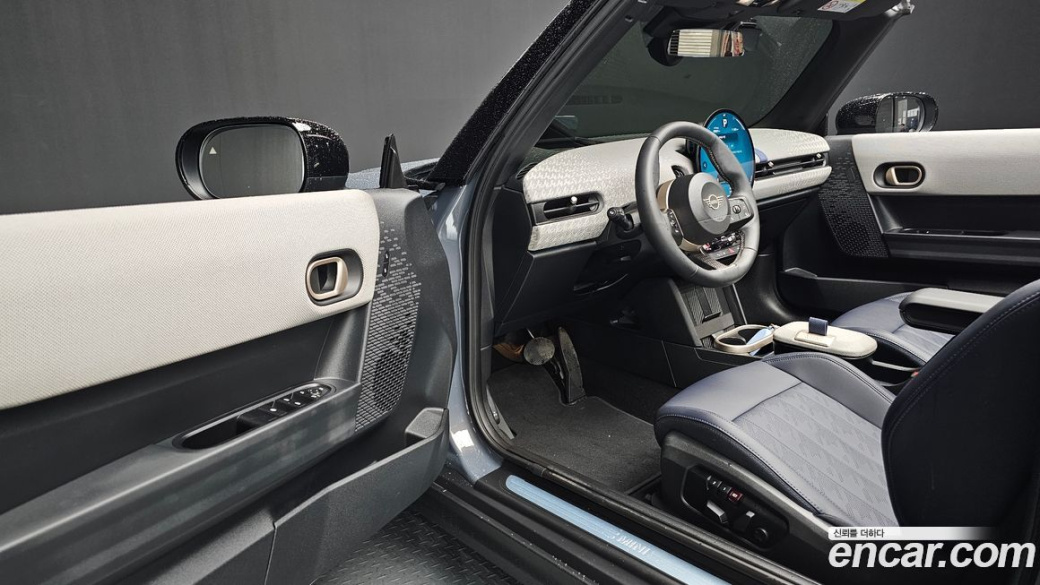 Mini Cooper Convertible Favoured, 2025