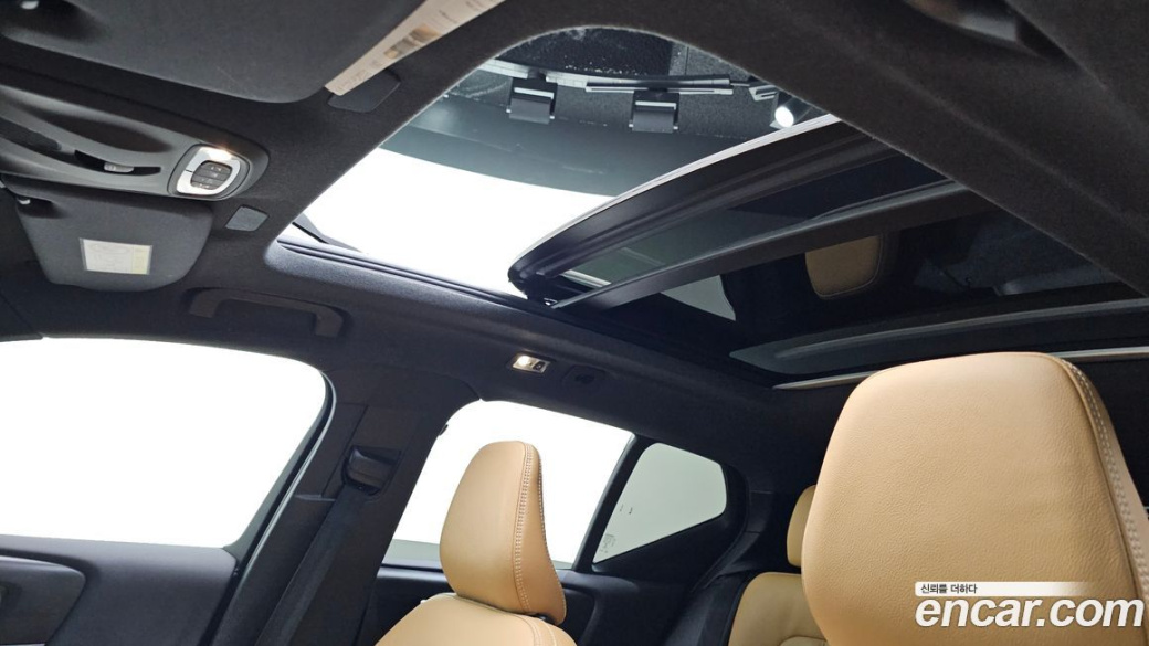 Volvo XC40 B4 Inscription, 2022