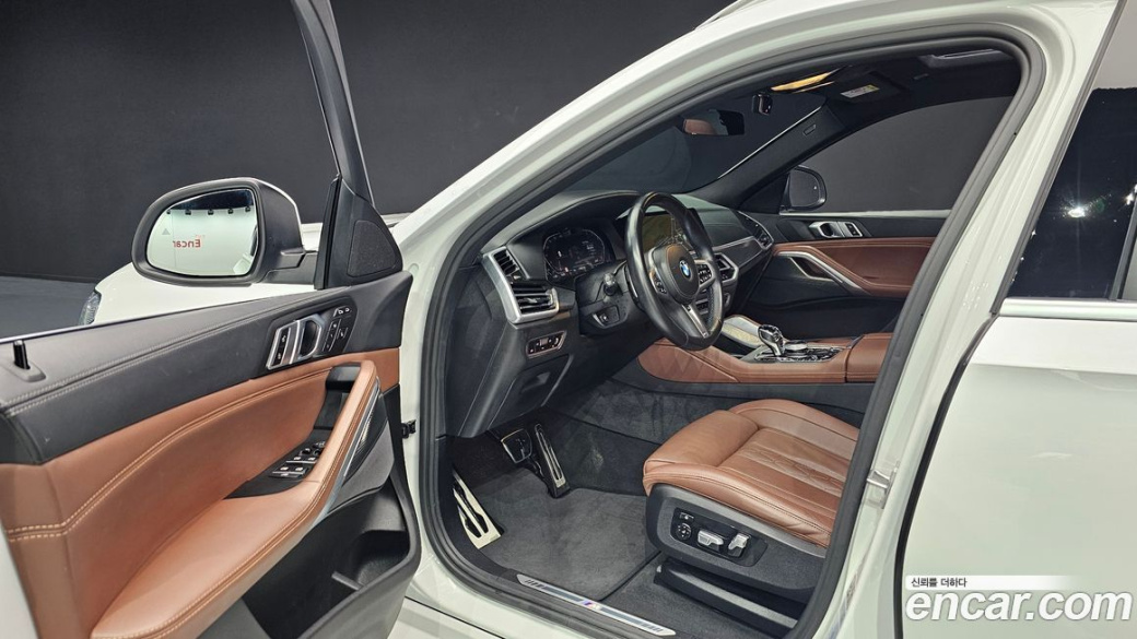 BMW X6 xDrive40i M Sport, 2022