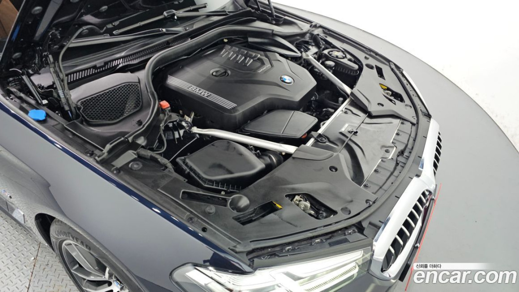 BMW 5-Series 520i M Sport, 2023