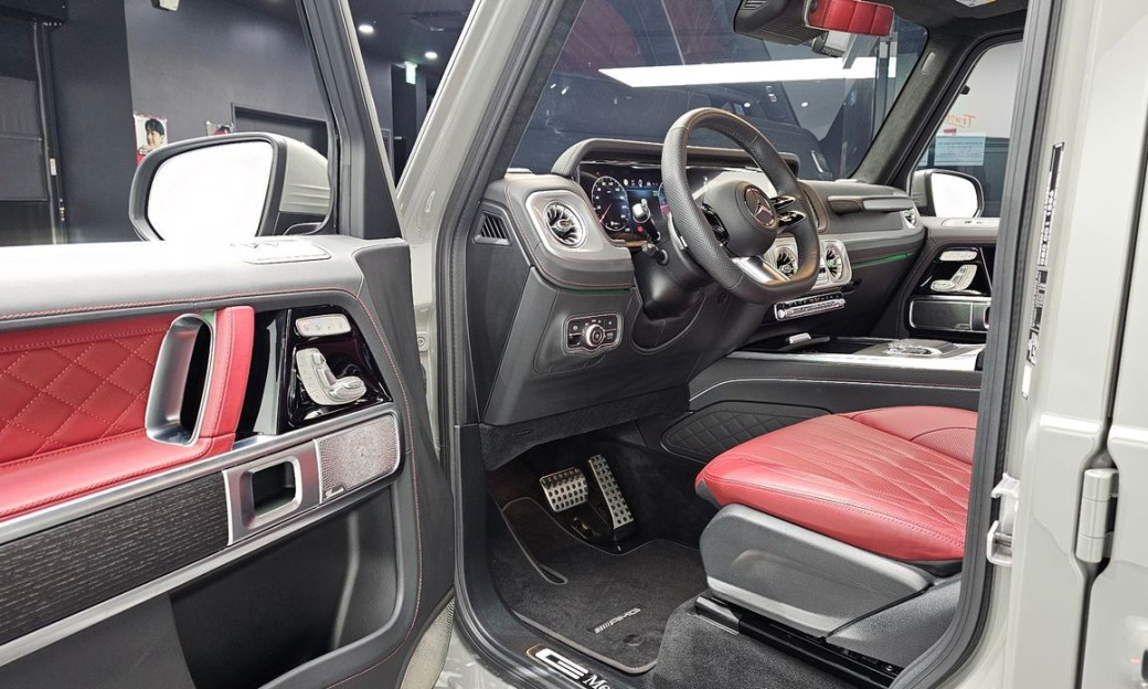 Mercedes-Benz G-Class G450d Manufaktur, 2025
