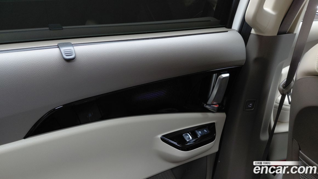 Kia Carnival 7-Seater Signature, 2023