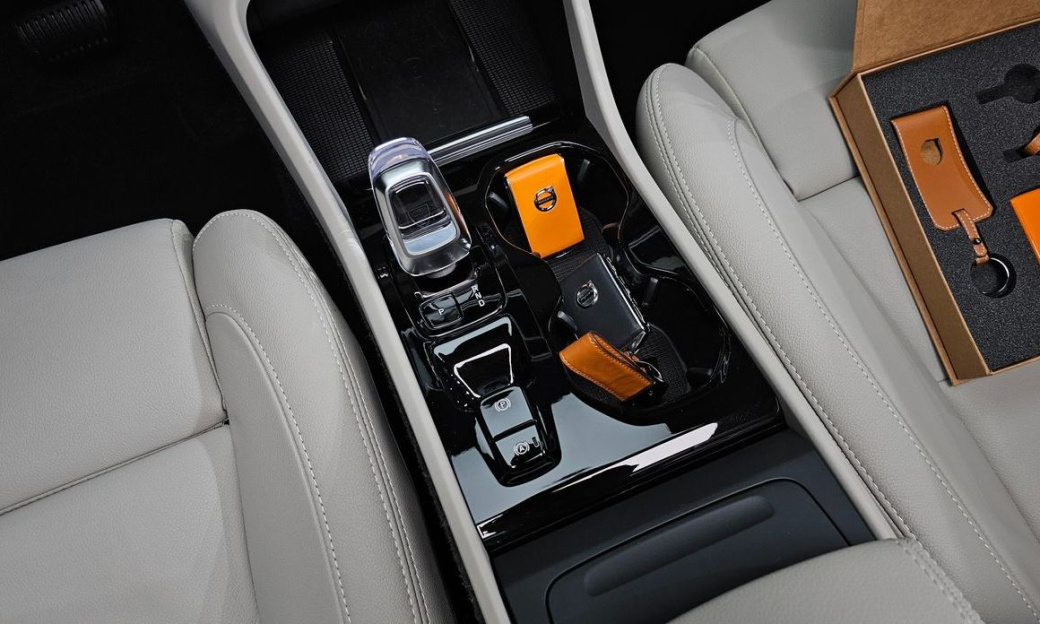 Volvo XC40 B4 Ultra Bright, 2025