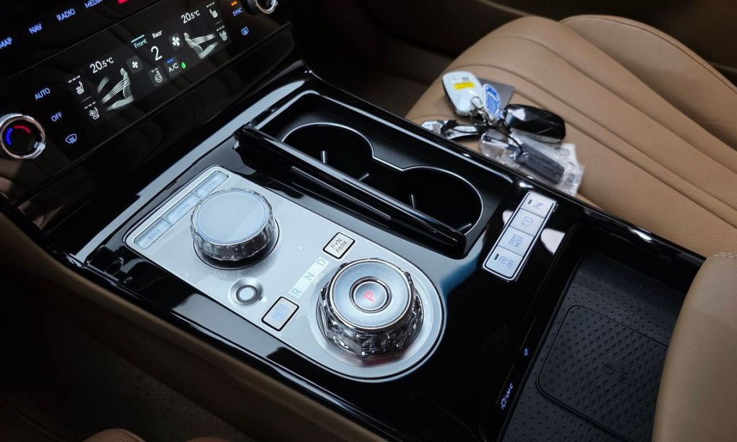Genesis G80 Gasoline 2.5 Turbo AWD, 2025