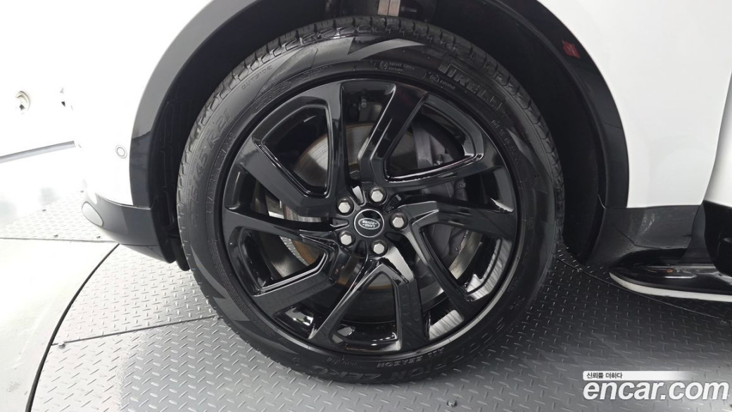 Land Rover Discovery P360 R-Dynamic SE, 2023