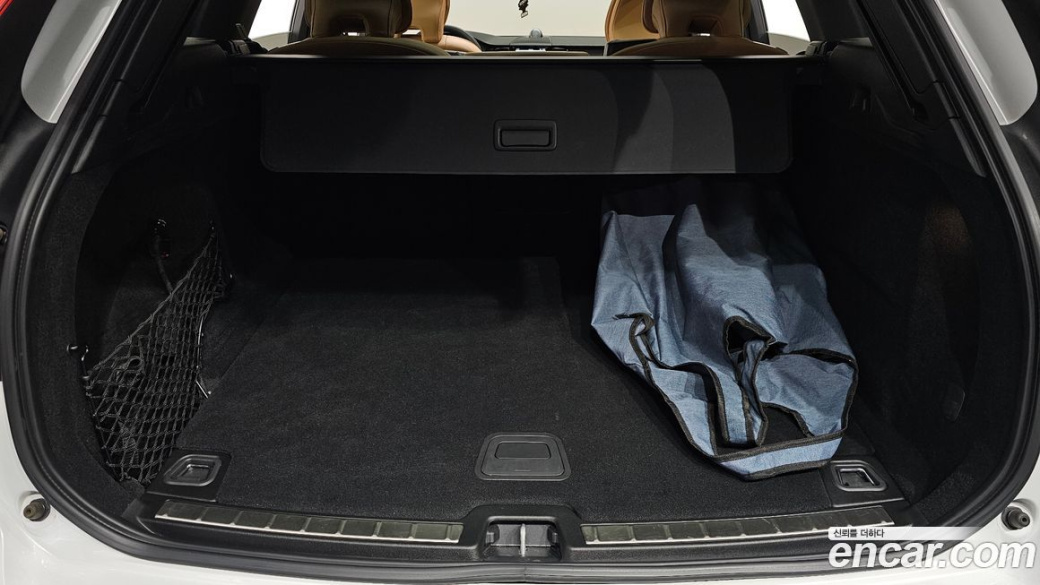 Volvo XC60 B6 Inscirtion, 2022