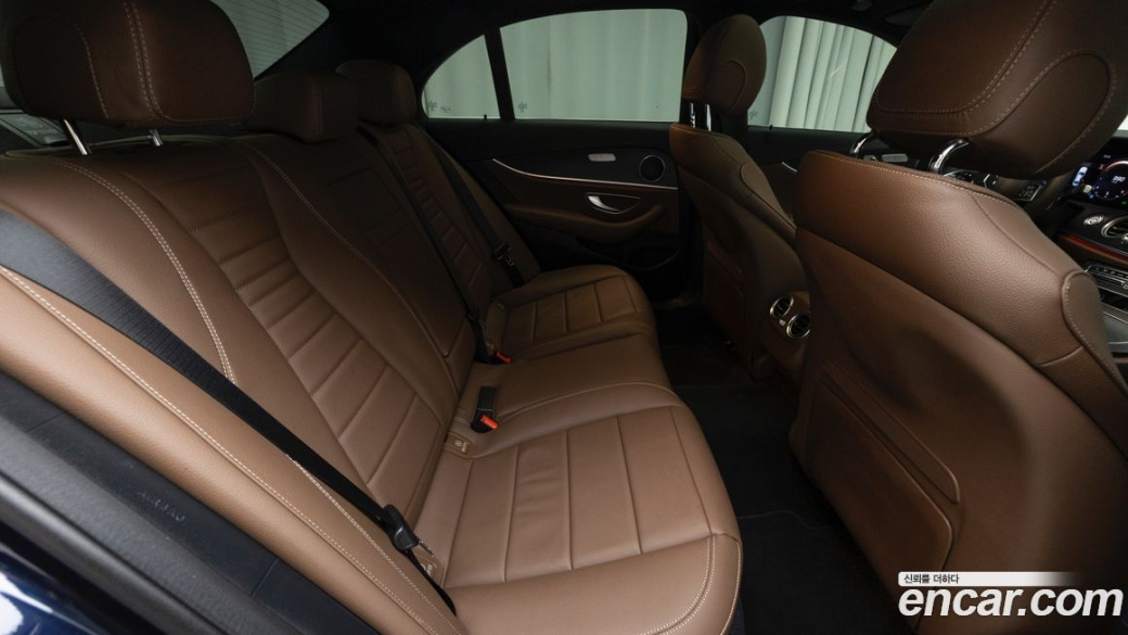 Mercedes-Benz E-Class E250 AMG Line, 2023