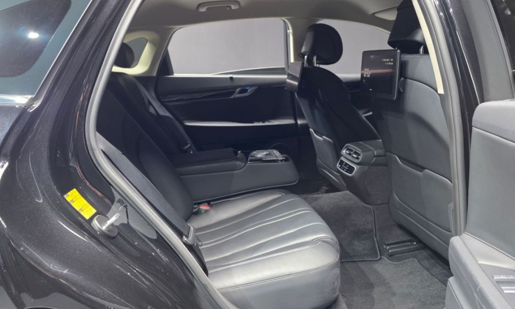 Genesis G80 Gasoline 2.5 Turbo AWD, 2022