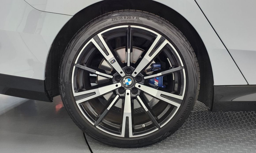 BMW 5-Series 530i xDrive M Sport, 2024