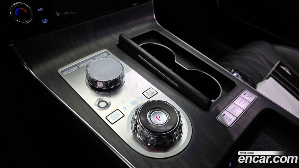 Genesis G80 Gasoline 2.5 Turbo AWD, 2025