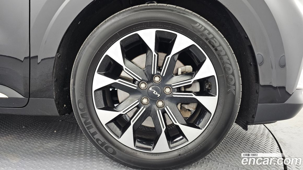 Kia Carnival 9-Seater Signature, 2022