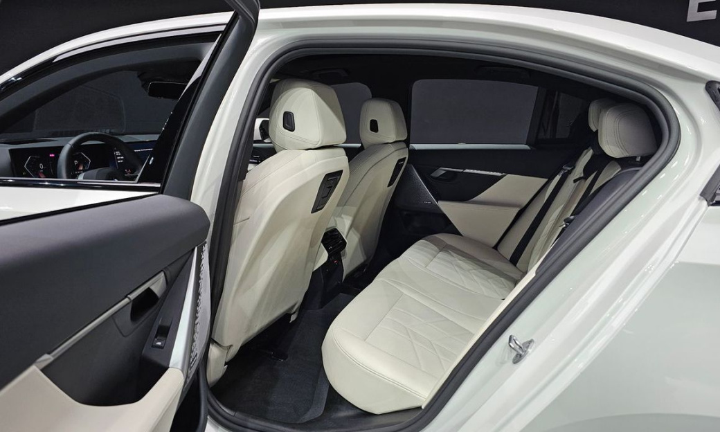BMW 5-Series 520i M Sport, 2024