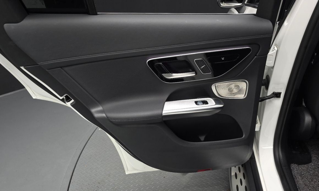 Mercedes-Benz GLC-Class GLC300 4MATIC AMG Line, 2024