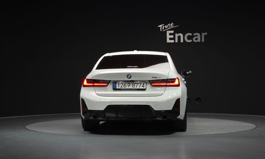 BMW 3-Series 320i M Sport, 2023