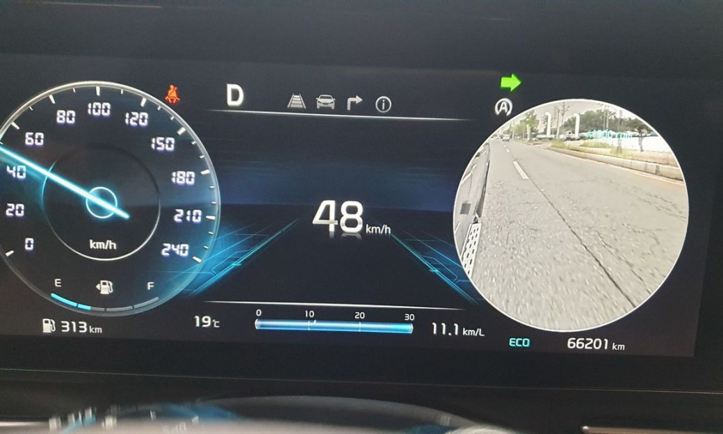 Kia Carnival 7-Seater Signature, 2023