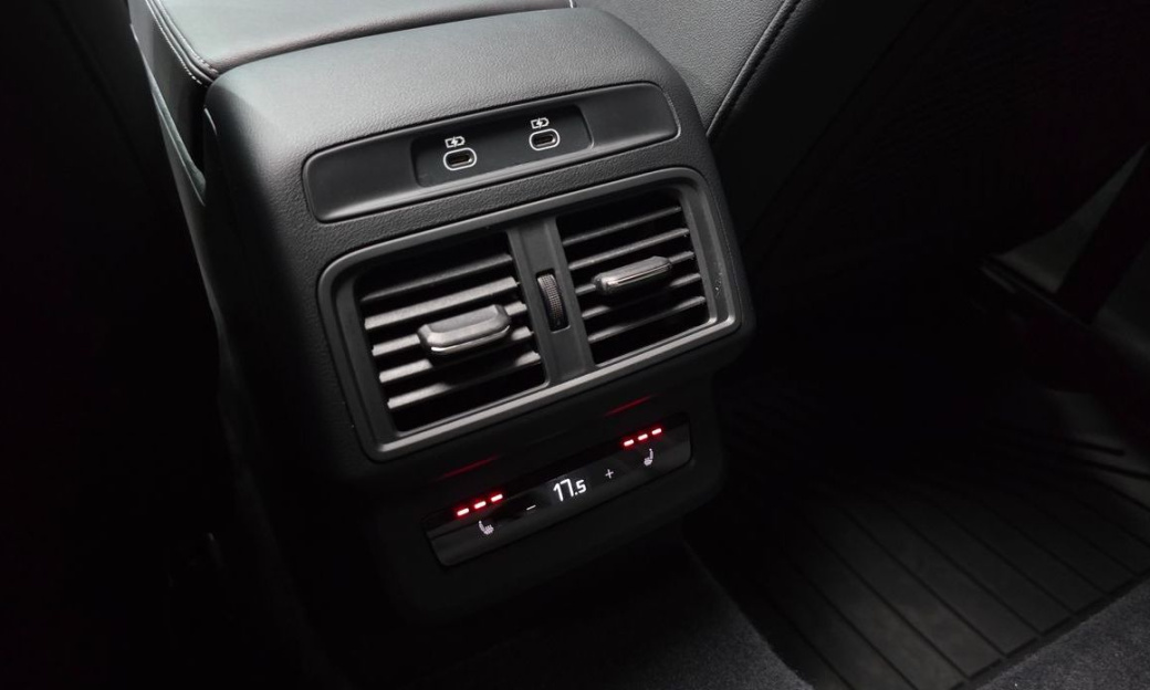 Audi Q5 40 TDI Quattro S Line Black Edition, 2025