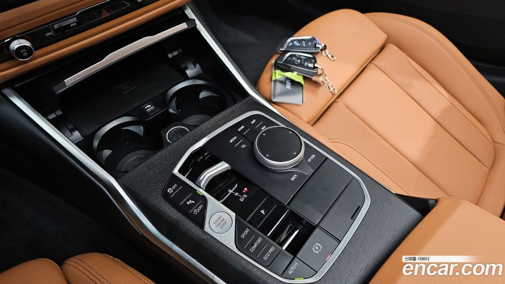 BMW 3-Series 320i Touring, 2024