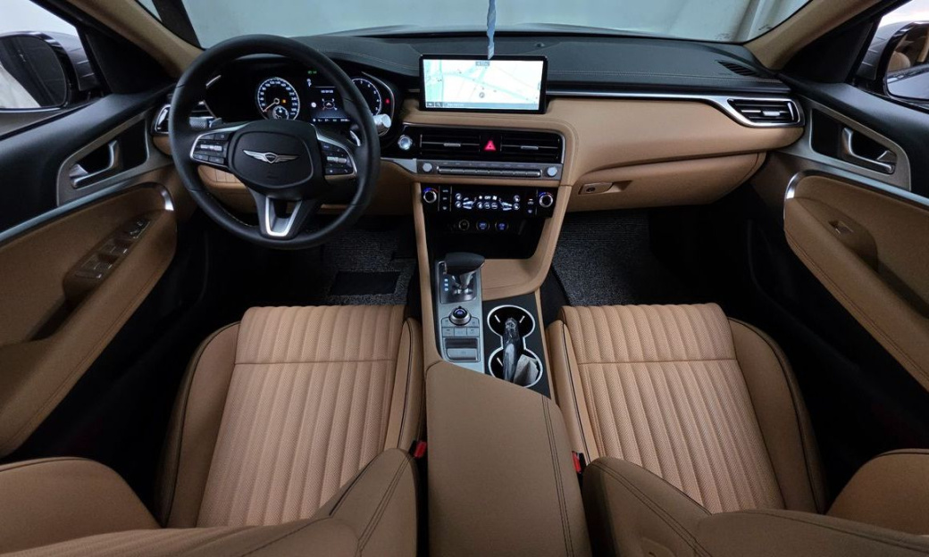 Genesis G70 Gasoline 2.5T 4WD, 2025