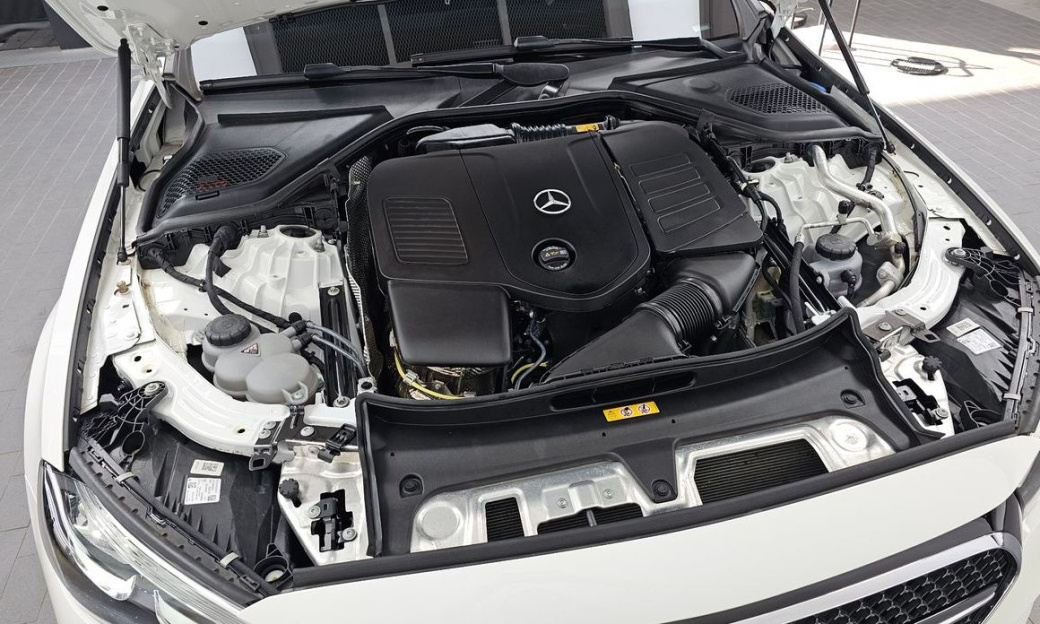 Mercedes-Benz E-Class E200 Avantgarde, 2024