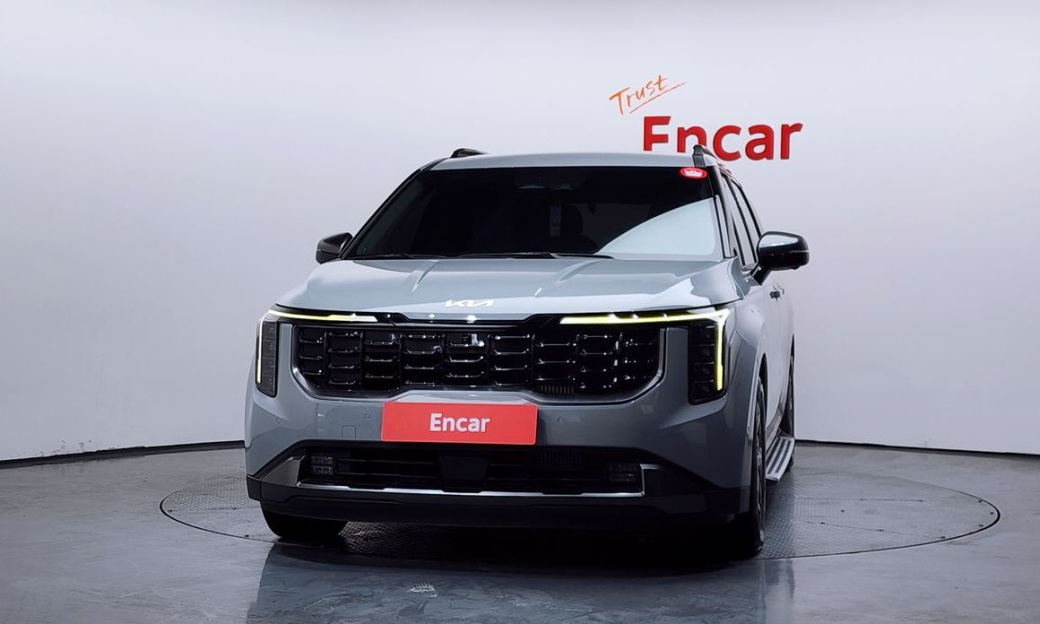 Kia Carnival 7-Seater Gravity, 2024