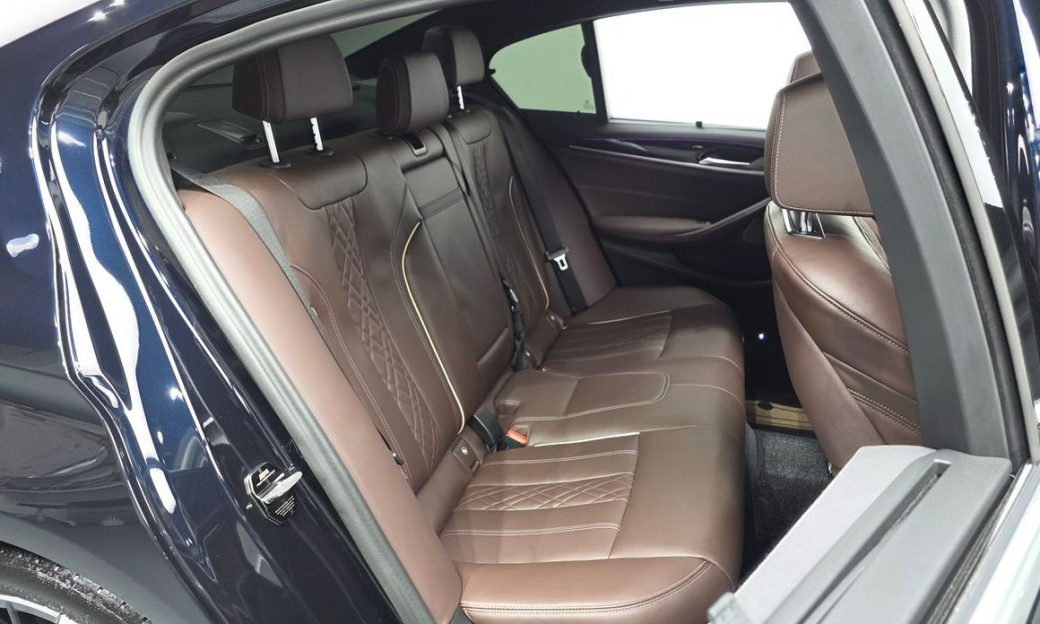 BMW 5-Series 530i xDrive M Sport Package, 2023