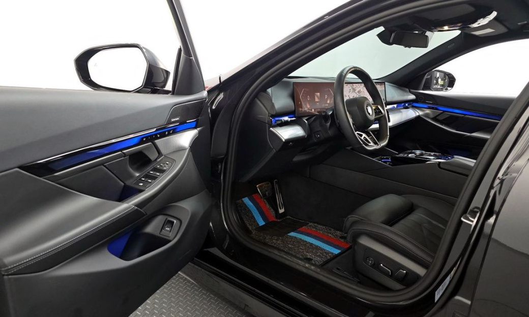 BMW 5-Series 520i M Sport, 2025