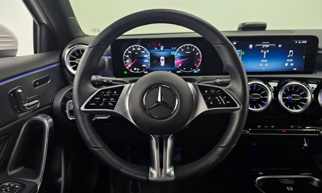 Mercedes-Benz A-Class A220 Hatchback, 2025