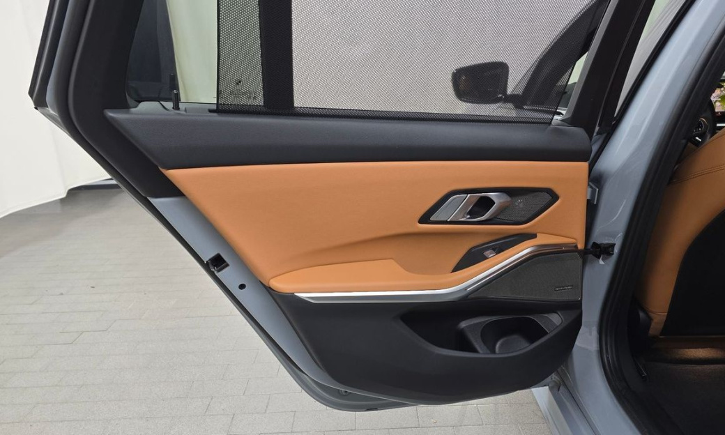 BMW 3-Series 320i Touring M Sports, 2024