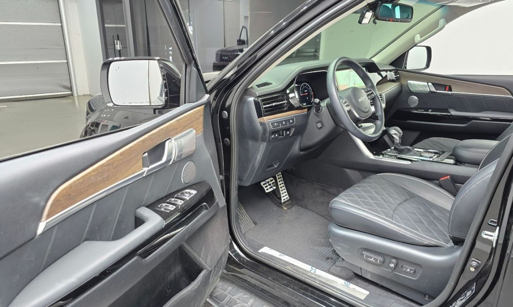 Kia Mohave Diesel 3.0 4WD 7-Seater, 2024