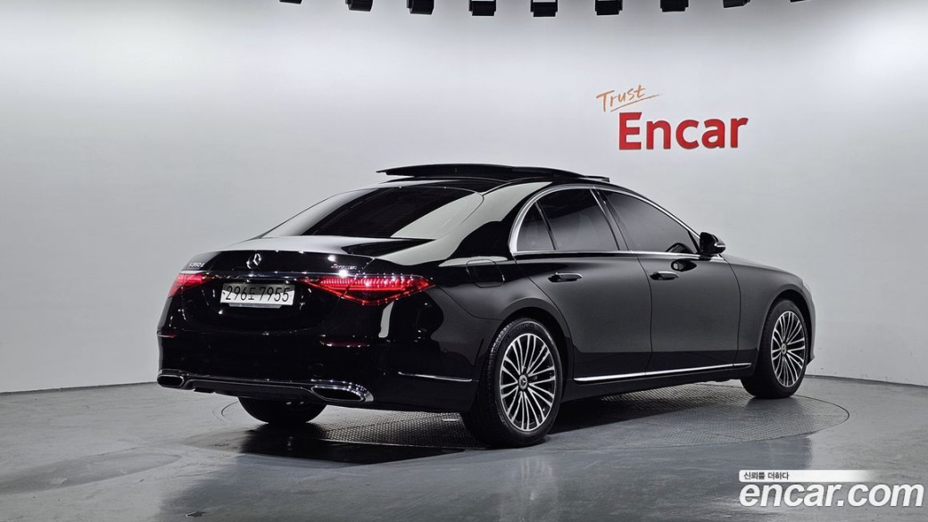 Mercedes-Benz S-Class S350 d, 2022
