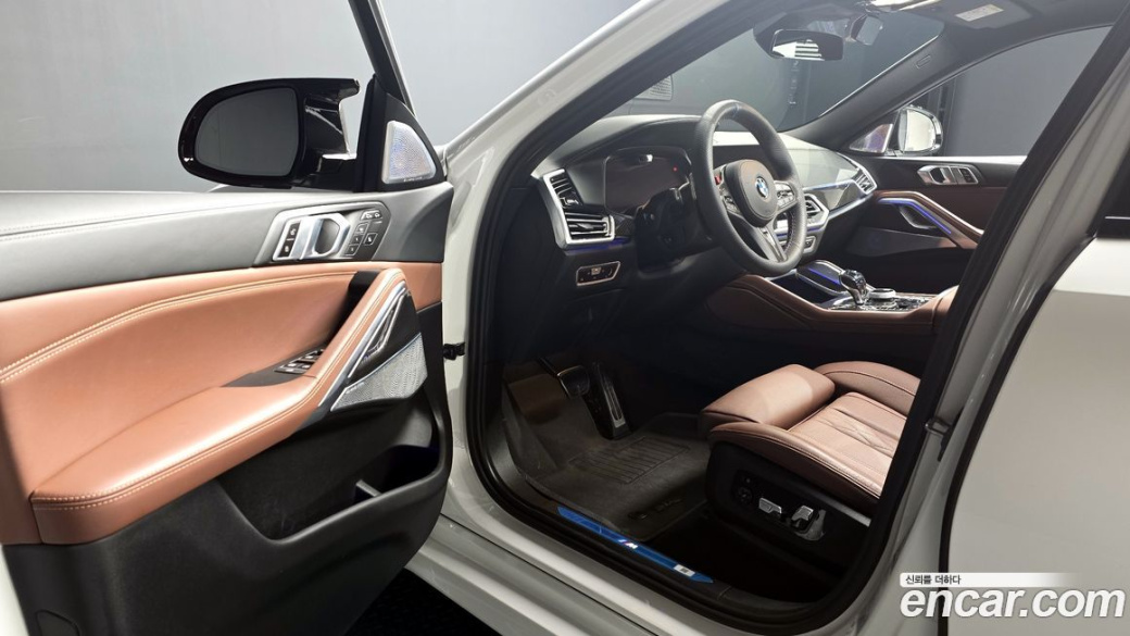 BMW X6 xDrive40i M Sport, 2023