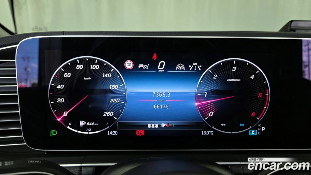 Mercedes-Benz GLE-Class GLE300d 4MATIC, 2024