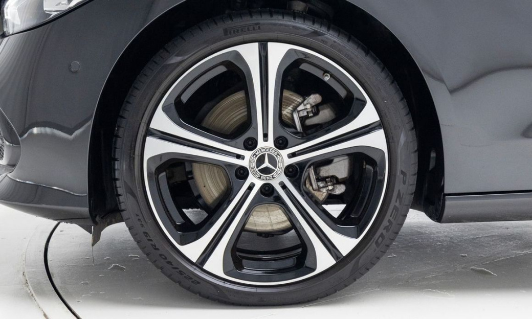 Mercedes-Benz C-Class C300 4MATIC Avantgarde, 2023
