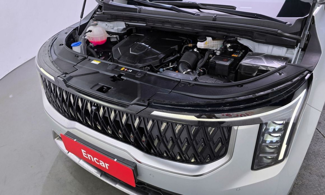 Kia Carnival 7-Seater Signature, 2024