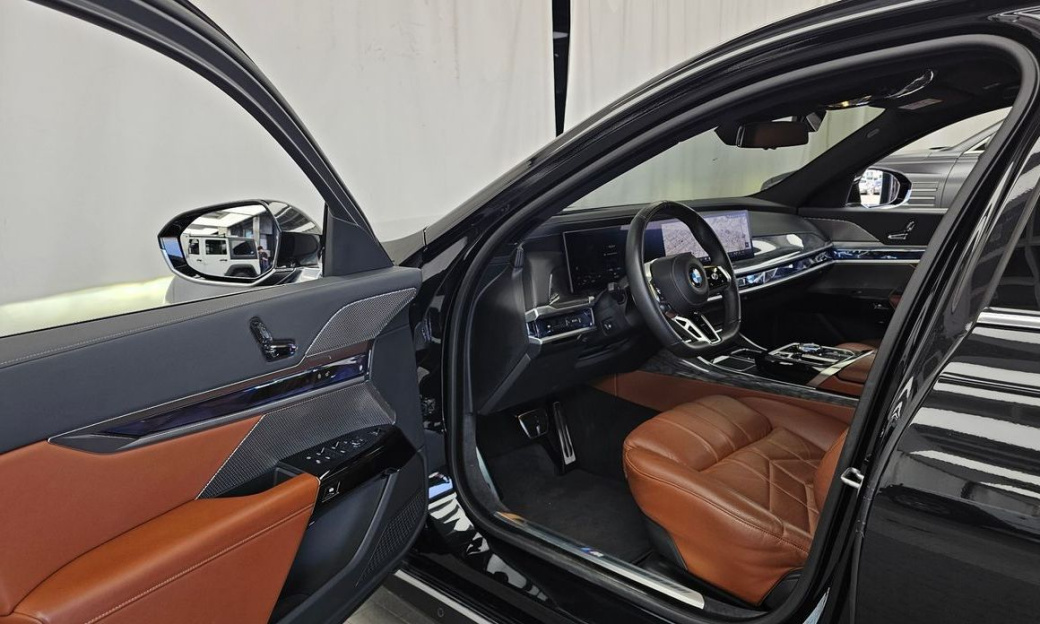 BMW 7-Series 740i xDrive M Sport, 2024