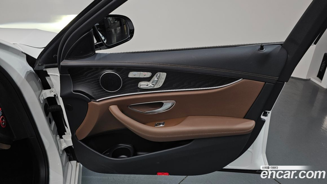 Mercedes-Benz E-Class E250 AMG Line, 2023